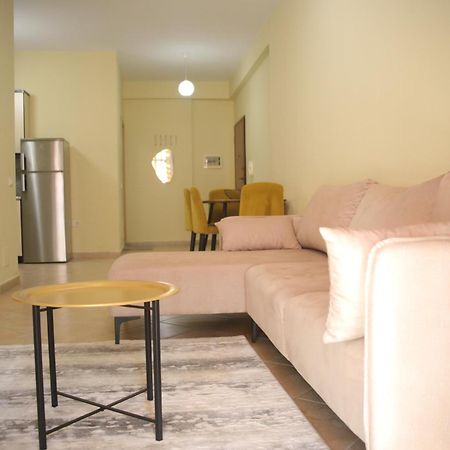 Pleasant Apartment With Free Dedicated Parking In Komuna E Parisit Тирана Екстериор снимка