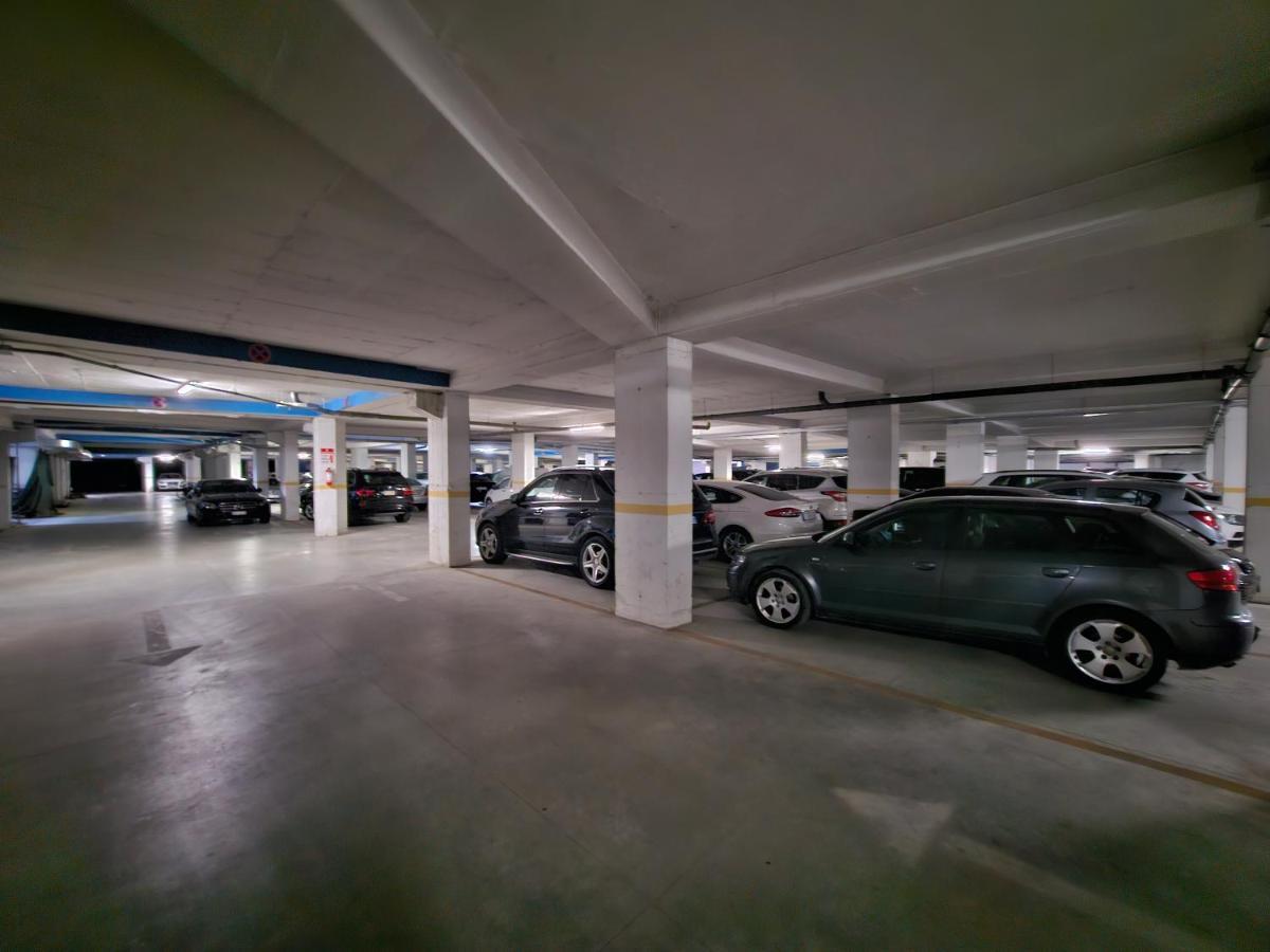 Pleasant Apartment With Free Dedicated Parking In Komuna E Parisit Тирана Екстериор снимка