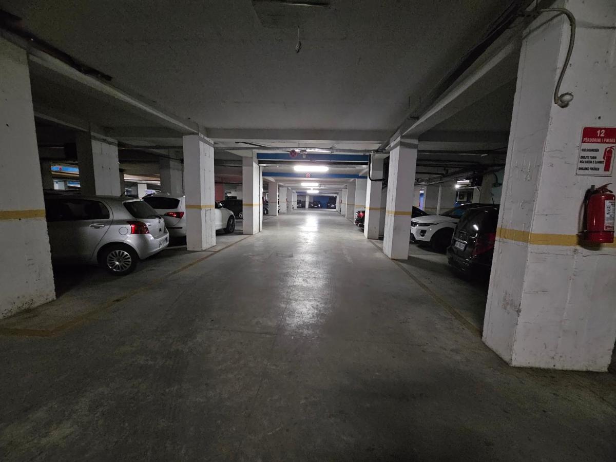 Pleasant Apartment With Free Dedicated Parking In Komuna E Parisit Тирана Екстериор снимка