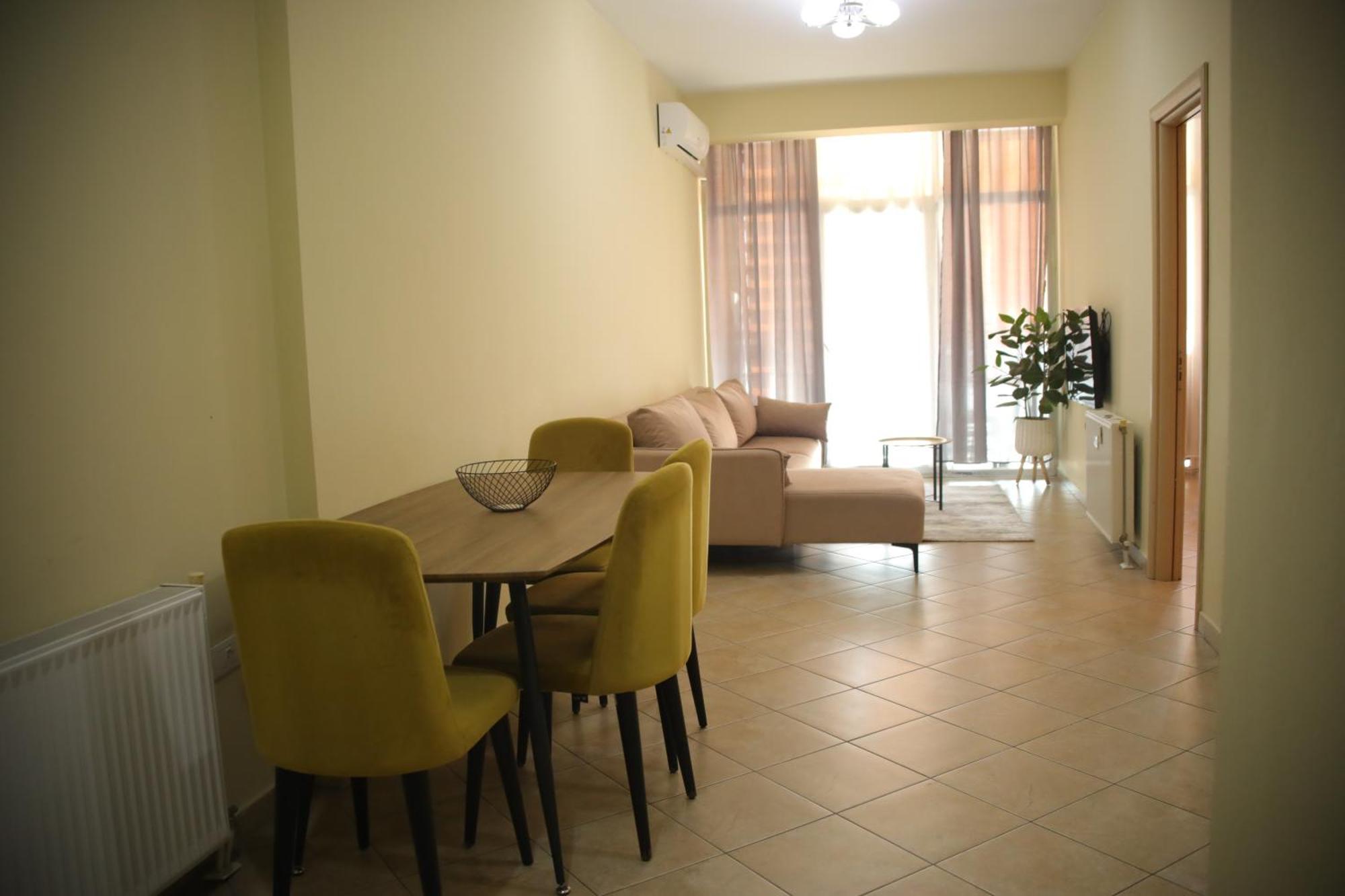 Pleasant Apartment With Free Dedicated Parking In Komuna E Parisit Тирана Екстериор снимка